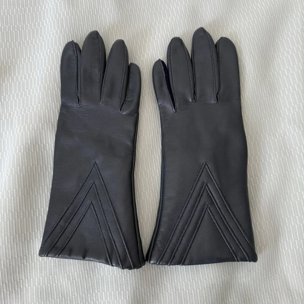 Ladies Vintage 1960s 1970s Blue  Vinyl Gloves Made in Hong Kong Sz A 6-6,5-7